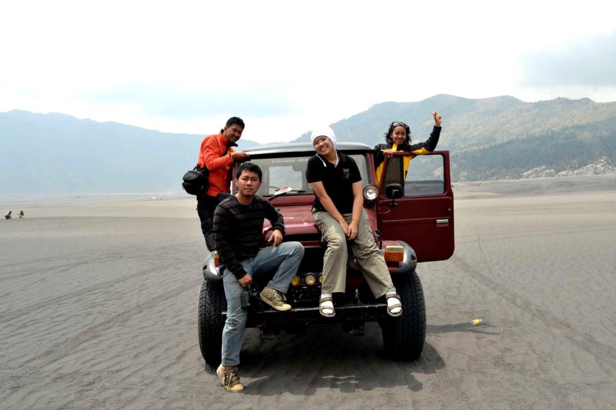 kami dan jeep. sansan, indri, herdi, adhib