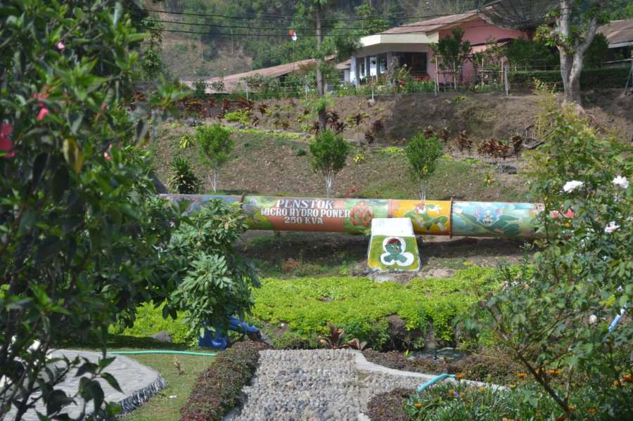 pembangkit listrik mikrohidro