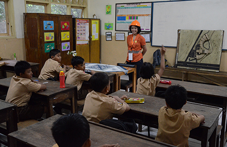 berkenalan  (foto : aw)