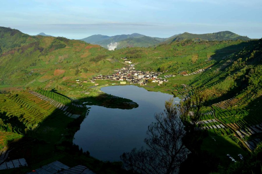 danau cebong dilihat dari atas