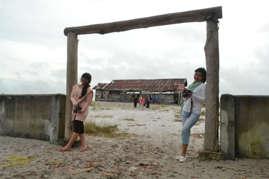 gerbang masuk SD Laskar Pelangi
