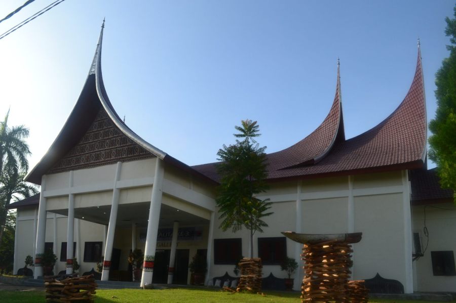 gedung serba guna