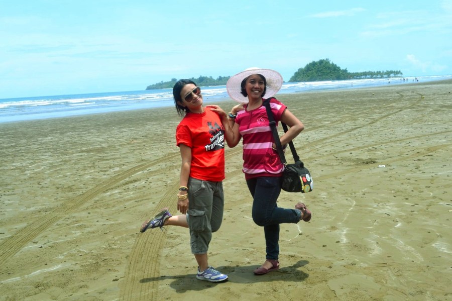 pantai luas dan lebar