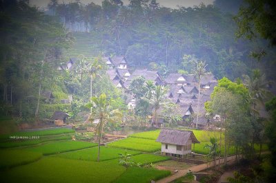 kampung naga dari satu celah pandang