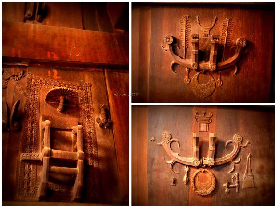 ornamen di dinding-dinding ruangan