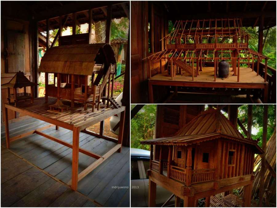 maket rumah yang sedang direkonstruksi