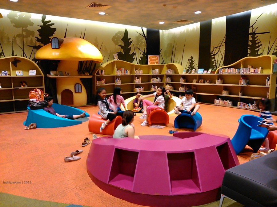 sudut untuk anak balita dengan perabot tak bersudut