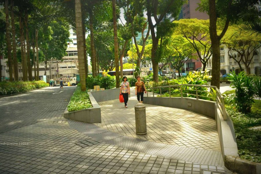 taman bawah dan paving block yang menyerap air