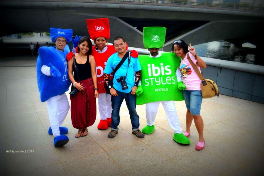 clara, hyee, indri yang tinggal di ibis novena