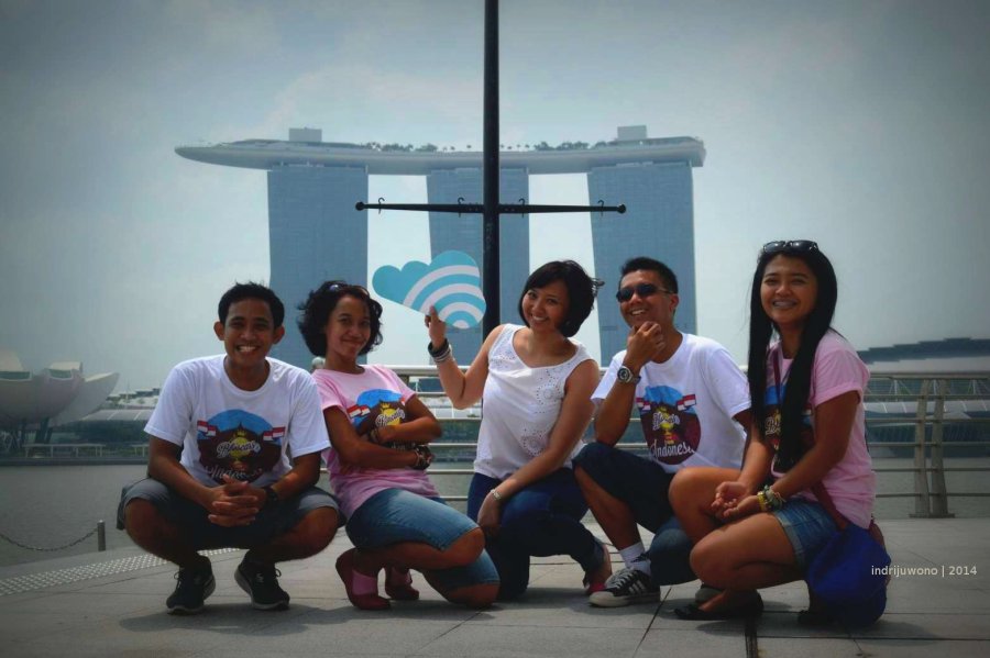 pose imut ariev, indri, tika, fahmi, firsta