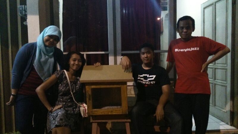 rumah buku goodreads semarang, semoga bisa berdiri lagi. foto di rumah pratono :)