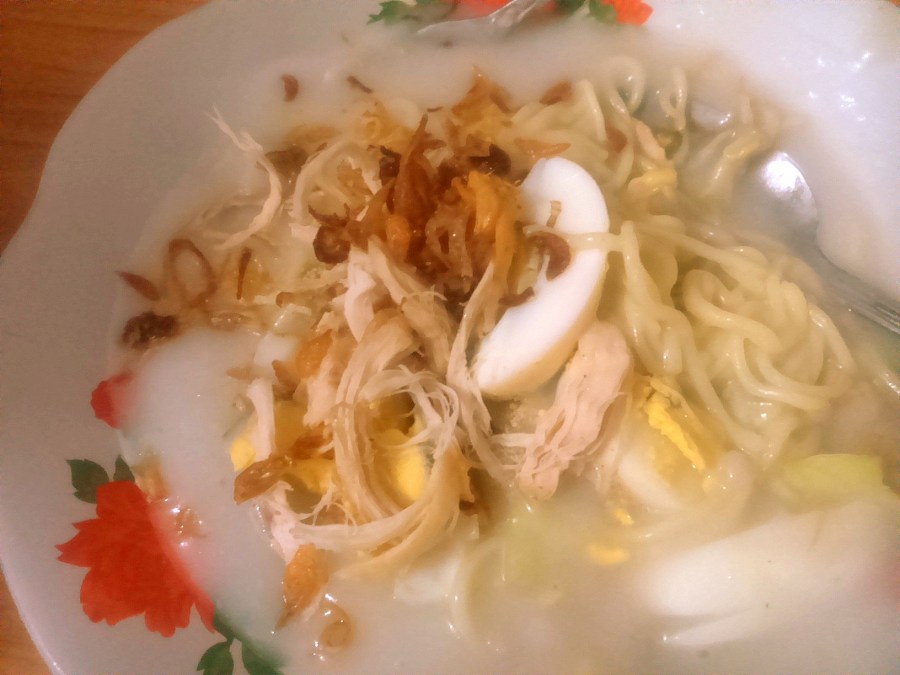 mie koclok. ingat ya, ada huruf 'l' nya!