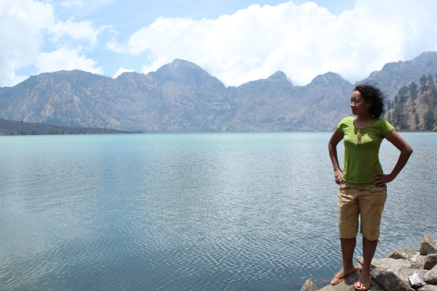 siang tenang di tepi danau  (foto : jay)