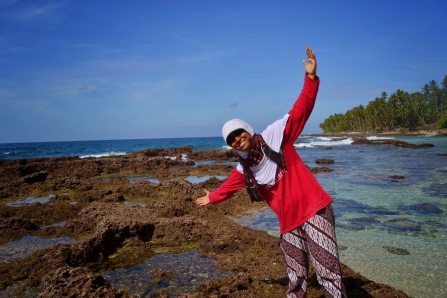 perempuan pencinta laut