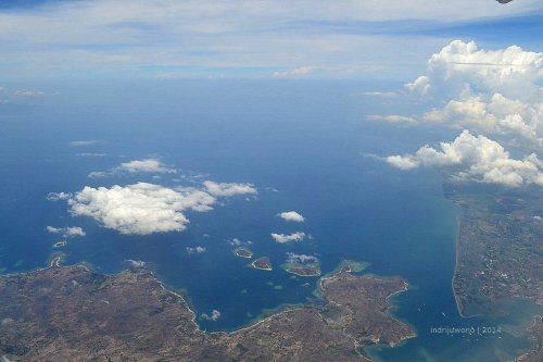 di atas pulau sumbawa