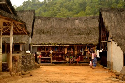 aktivitas niaga di kampung naga