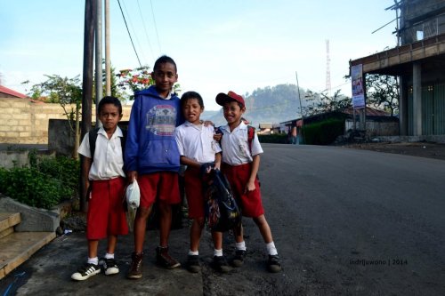 ditodong foto dulu sebelum sekolah
