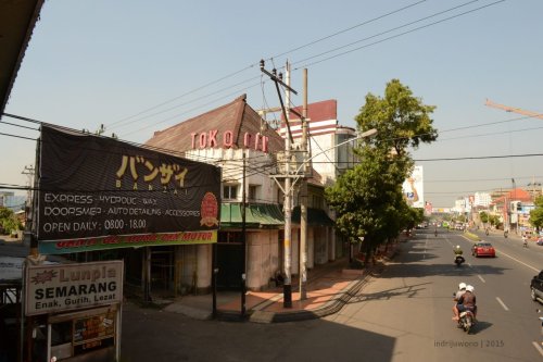 toko oen, rum & raisin yang dinanti