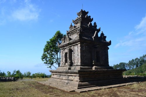 candi gedong II, candi tunggal