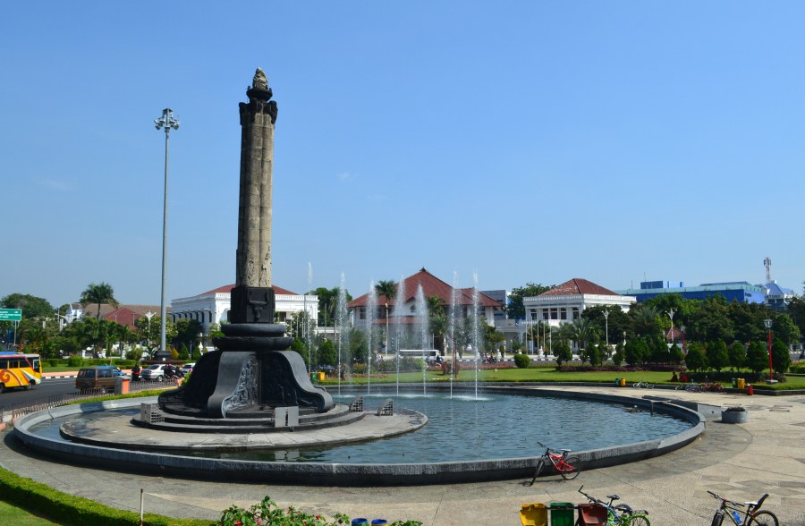 cover-tugu-muda