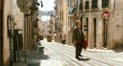 Tram inside Lisbon (pic from scissorsclosetsandstreets)