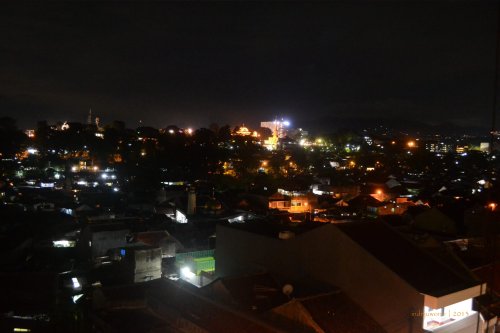 gelap bertabur lampu di bogor