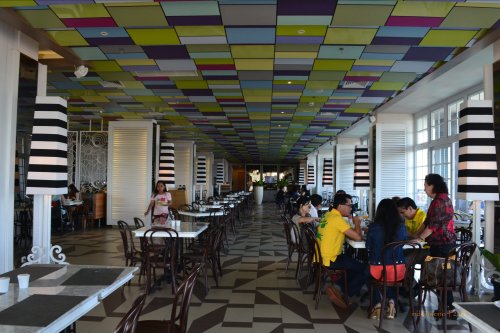 breakfast area di depan lobby