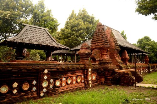 siti hinggil keraton kasepuhan