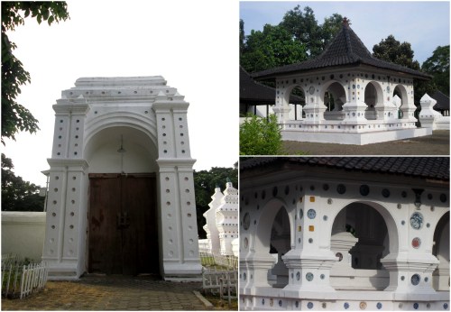 pelataran sebelum masuk dalam keraton