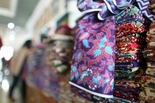 motif-motif batik (sumber : www.indonesia.travel