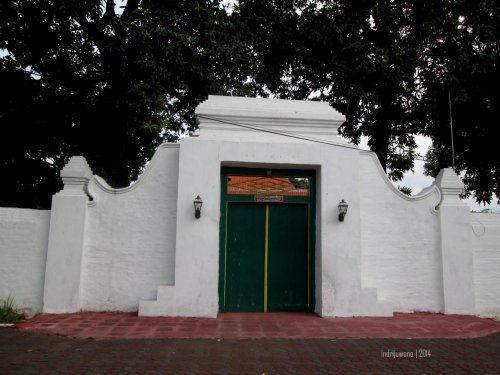 Lawang Paduraksa Selametengkap untuk lewatnya tamu-tamu kehormatan.
