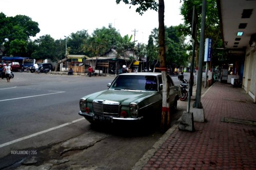16-blitar-mobil-parkir