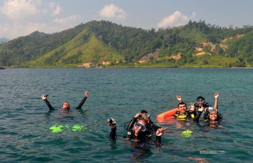 31-mandeh-sumbar-pulau-setan-laut