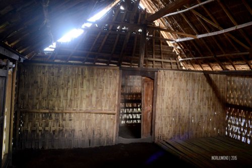 16-sembalun-lawang-desa-adat-beleq-blek-sekat-dalam-rumah