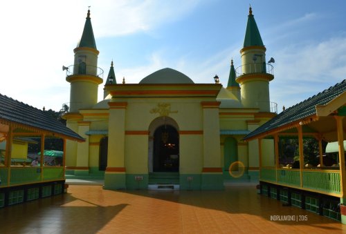 5-pulau-penyengat-kepri-masjid-raya