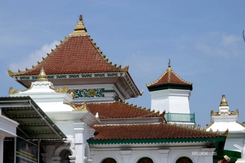 12-jembatan-ampera-atap-masjid-agung-palembang