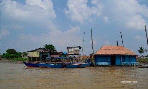 13-musi-rumah-kayu-seberang-ulu-kios-solar