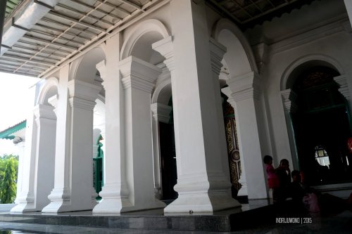 15-jembatan-ampera-pintu-masjid-agung-palembang