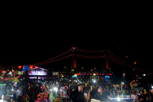 24-jembatan-ampera-lampu-malam-palembang