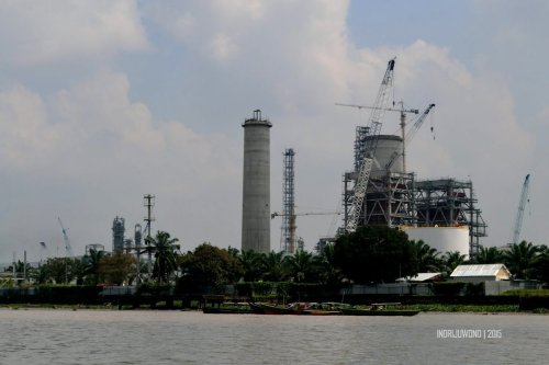28-sungai-musi-kapal-pabrik-pupuk-sriwijaya