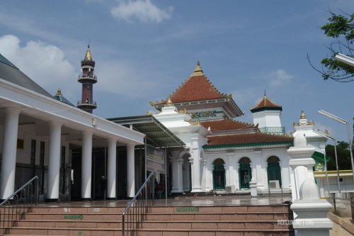9-jembatan-ampera-masjid-agung-palembang