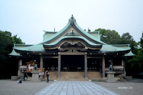 11-osaka-castle-hokoku-shrine