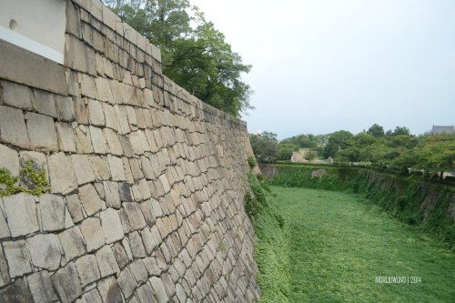 9-osaka-castle-moat-canal-uchibori