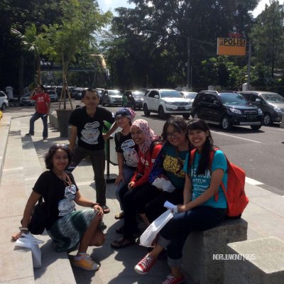 dari tepi jalan bandung