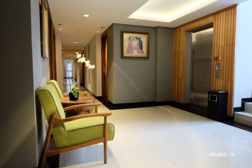lift lobby