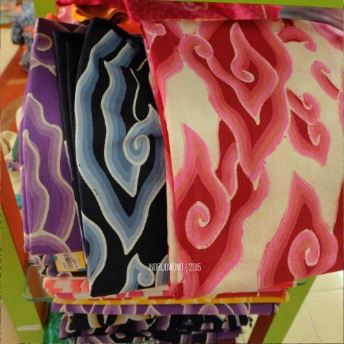 8-batik-trusmi-mega-mendung-cirebon