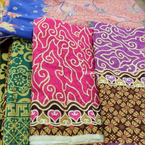 9-batik-trusmi-mega-mendung-cirebon