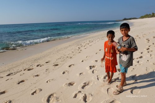 semau-16-pantai-oenian