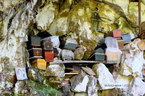 1-toraja-makam-londa