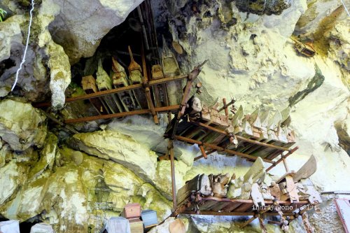 2-toraja-makam-londa
